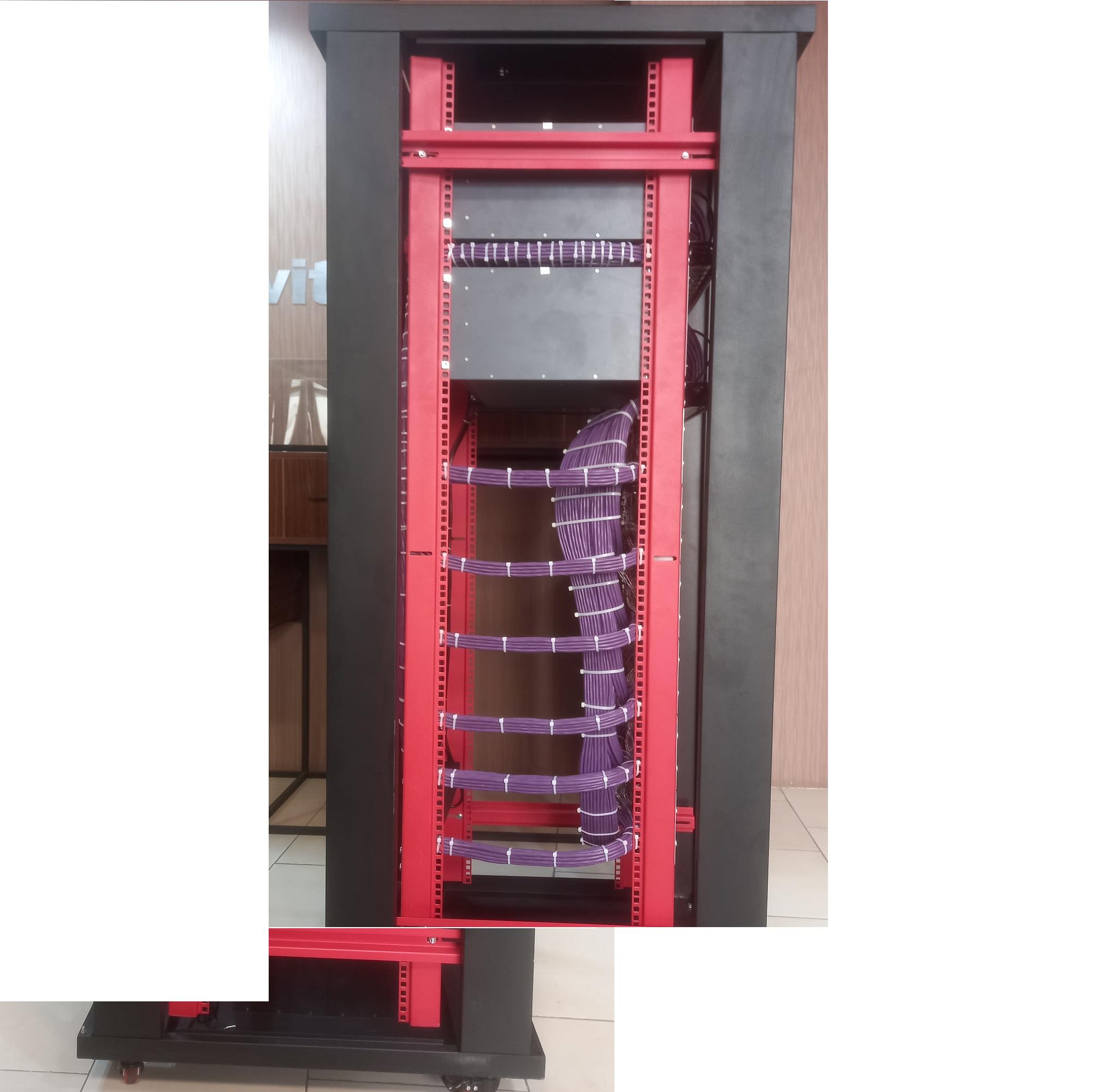 نمونه نصب فیزیکی مراکز تلفن پر ظرفیت - مراکز تلفن IP PBX فیدار ارتباطات FE Switch